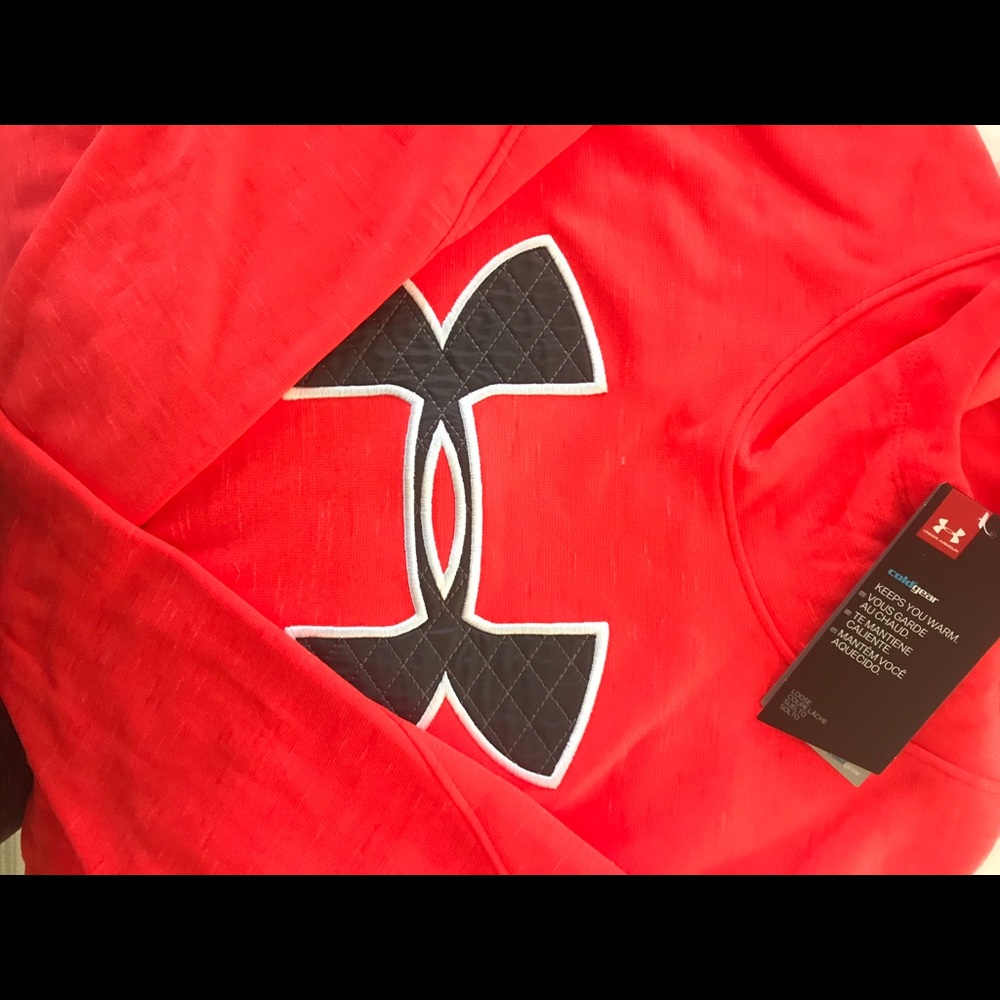 Under Armour sweatshirt